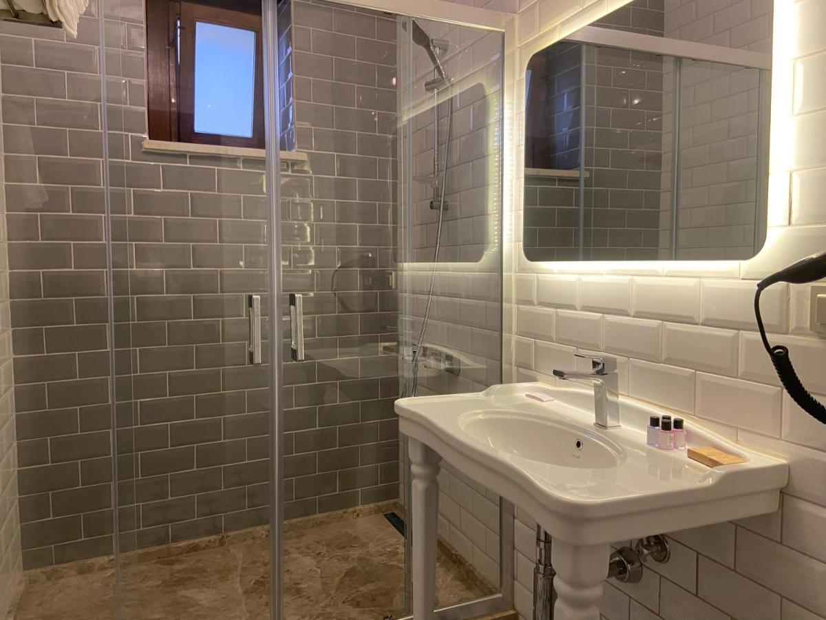 Dionysos 1789 Boutique Hotel Foça Dış mekan fotoğraf